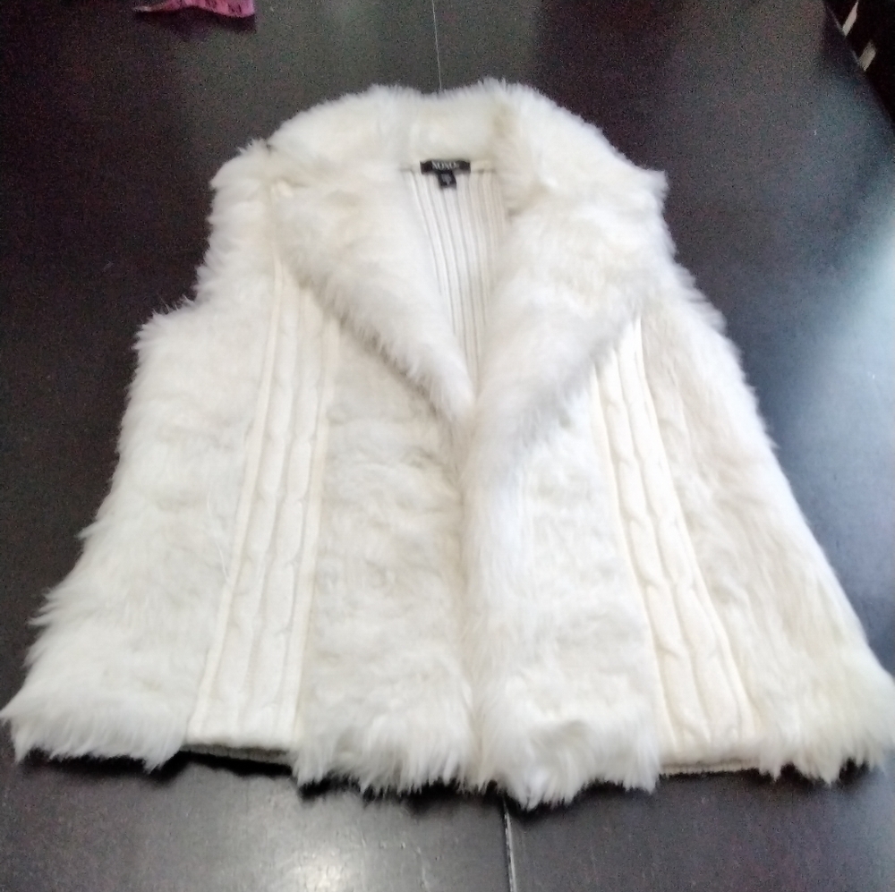 XOXO Cream sweater and Faux Fur Vest    Size S